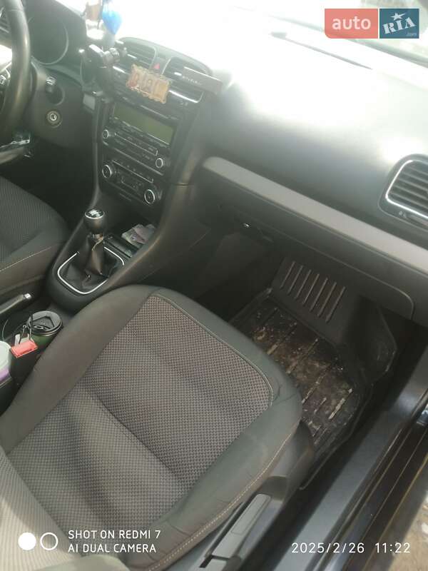 Універсал Volkswagen Golf 2010 в Дубровиці