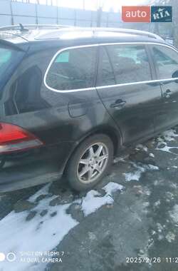 Универсал Volkswagen Golf 2010 в 