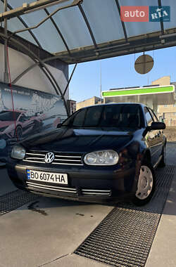 Хэтчбек Volkswagen Golf 1998 в Монастыриске