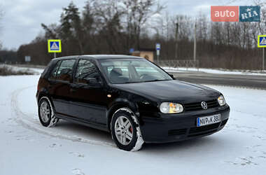 Хетчбек Volkswagen Golf 2003 в Красилові