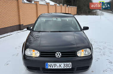 Хетчбек Volkswagen Golf 2003 в Красилові