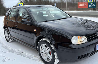 Хетчбек Volkswagen Golf 2003 в Красилові