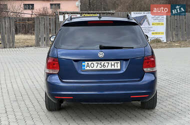 Универсал Volkswagen Golf 2011 в Мукачево