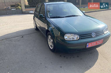 Хэтчбек Volkswagen Golf 2001 в Луцке