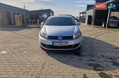 Универсал Volkswagen Golf 2011 в Тячеве