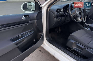 Универсал Volkswagen Golf 2012 в 