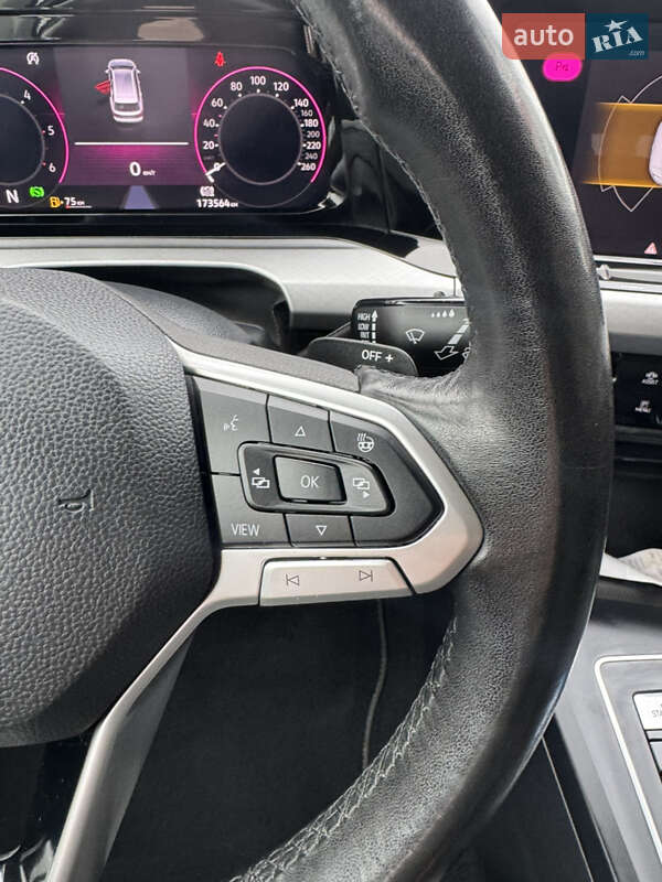 Универсал Volkswagen Golf 2021 в Сваляве