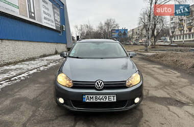 Універсал Volkswagen Golf 2012 в 