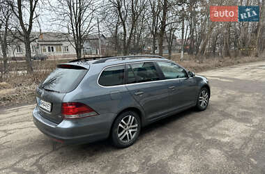 Універсал Volkswagen Golf 2012 в 