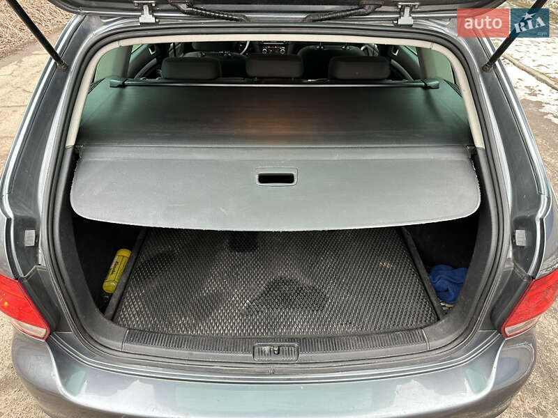 Универсал Volkswagen Golf 2012 в Житомире