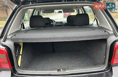 Хэтчбек Volkswagen Golf 2001 в 