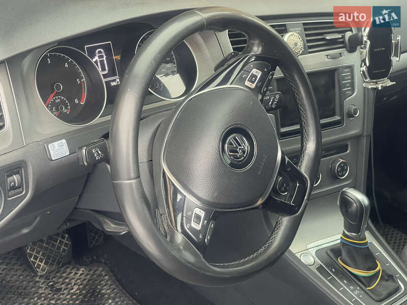 Универсал Volkswagen Golf 2015 в Виннице