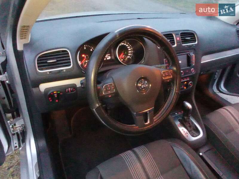 Універсал Volkswagen Golf 2013 в Хмільнику