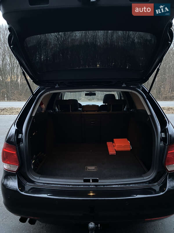 Універсал Volkswagen Golf 2011 в Галичі