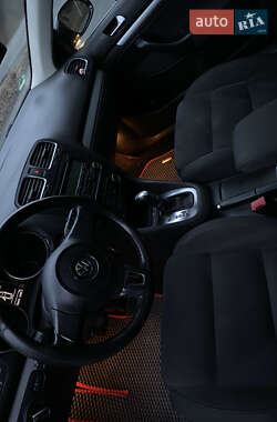 Универсал Volkswagen Golf 2011 в 