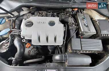 Хэтчбек Volkswagen Golf 2007 в 