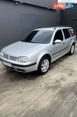 Універсал Volkswagen Golf 2001 в П'ятихатках