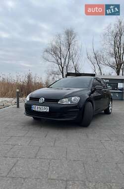 Хэтчбек Volkswagen Golf 2015 в 