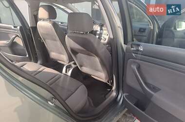 Хэтчбек Volkswagen Golf 2004 в Славуте