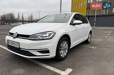 Хэтчбек Volkswagen Golf 2018 в Киеве