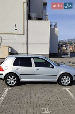 Хетчбек Volkswagen Golf 1999 в 