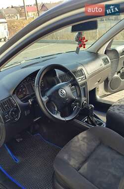 Хетчбек Volkswagen Golf 1999 в 