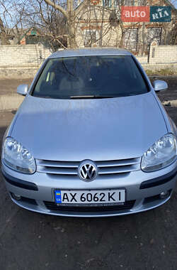 Хэтчбек Volkswagen Golf 2005 в Валках