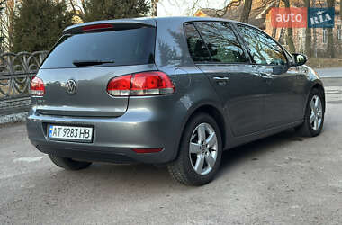 Хетчбек Volkswagen Golf 2010 в Калуші