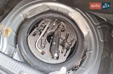Хэтчбек Volkswagen Golf 2006 в Виннице