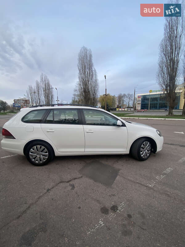 Універсал Volkswagen Golf 2009 в Черкасах