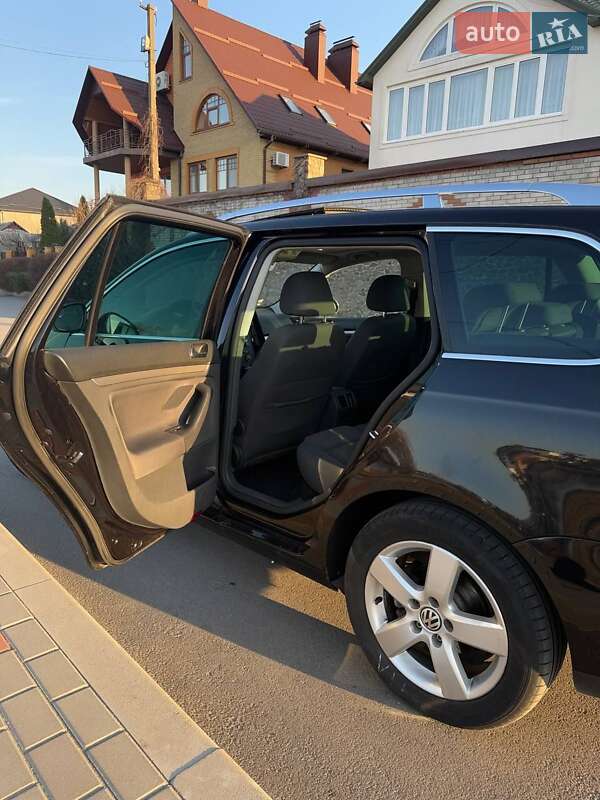 Универсал Volkswagen Golf 2009 в Белой Церкви