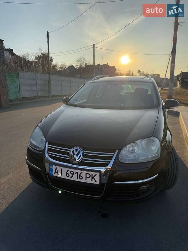 Універсал Volkswagen Golf 2009 в 