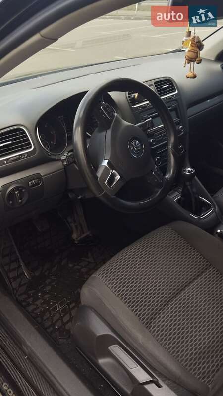 Универсал Volkswagen Golf 2011 в Киеве