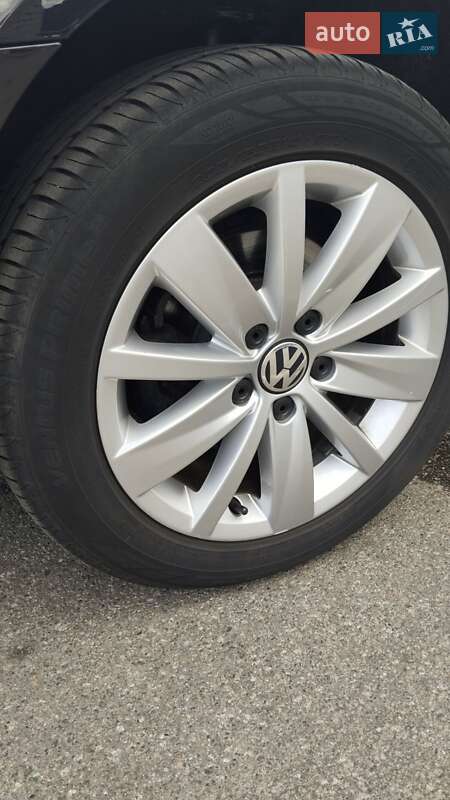 Универсал Volkswagen Golf 2011 в Киеве