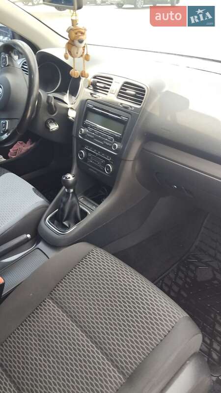 Универсал Volkswagen Golf 2011 в Киеве