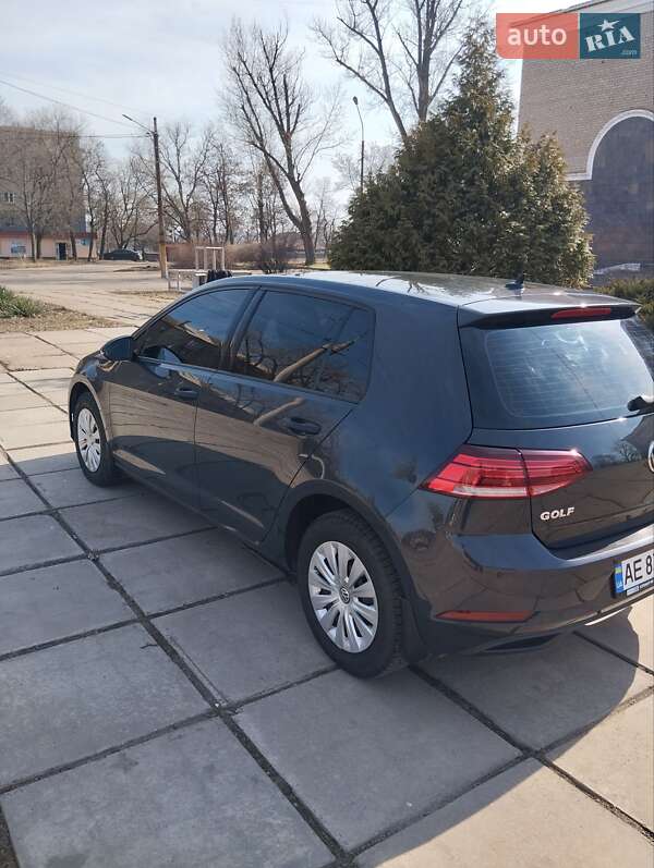 Хетчбек Volkswagen Golf 2017 в Кривому Розі
