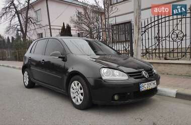 Хэтчбек Volkswagen Golf 2004 в Стрые