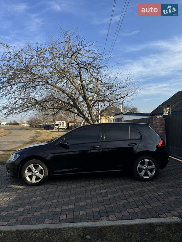 Хэтчбек Volkswagen Golf 2015 в Киеве фото 3 Хэтчбек Volkswagen Golf 2015 в Киеве