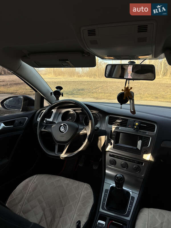 Хэтчбек Volkswagen Golf 2015 в Киеве фото 4 Хэтчбек Volkswagen Golf 2015 в Киеве