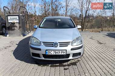 Хэтчбек Volkswagen Golf 2003 в Львове