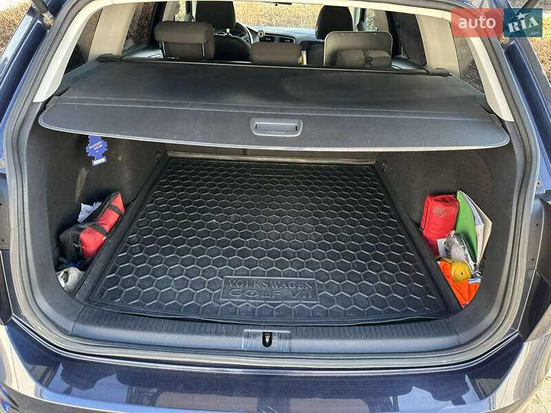 Универсал Volkswagen Golf 2014 в Тернополе
