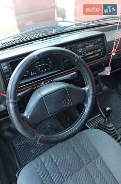 Хетчбек Volkswagen Golf 1991 в 