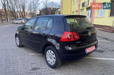 Хетчбек Volkswagen Golf 2004 в Львові