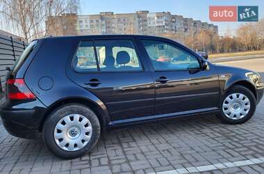 Хетчбек Volkswagen Golf 2003 в Черкасах