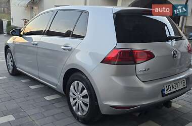 Хэтчбек Volkswagen Golf 2012 в Мукачево