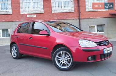 Хэтчбек Volkswagen Golf 2005 в Умани