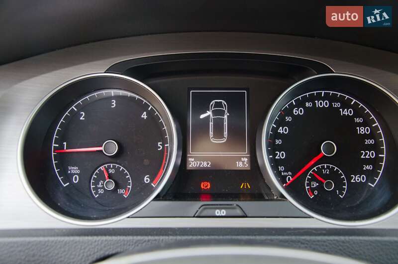 Універсал Volkswagen Golf 2015 в Сарнах