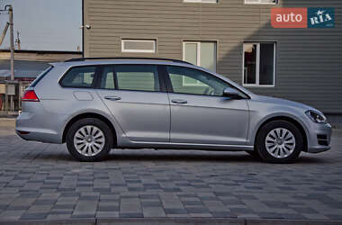 Універсал Volkswagen Golf 2015 в Сарнах