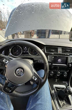 Универсал Volkswagen Golf 2014 в Виннице