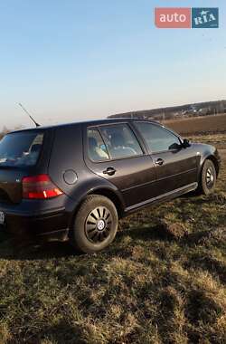 Хетчбек Volkswagen Golf 2003 в Пустомитах